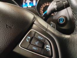FORD - FOCUS - 2015/2016 - Prata - R$ 71.900,00