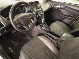 FORD - FOCUS - 2017/2018 - Branca - R$ 79.900,00